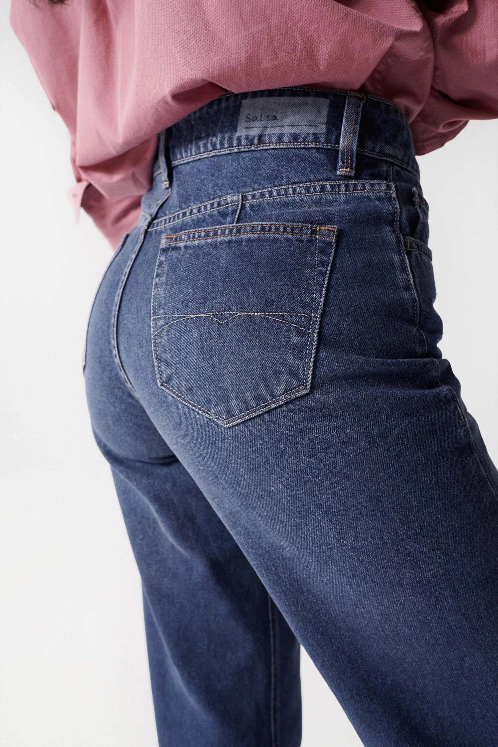 ŽENSKE HLAČE Straght true jeans 